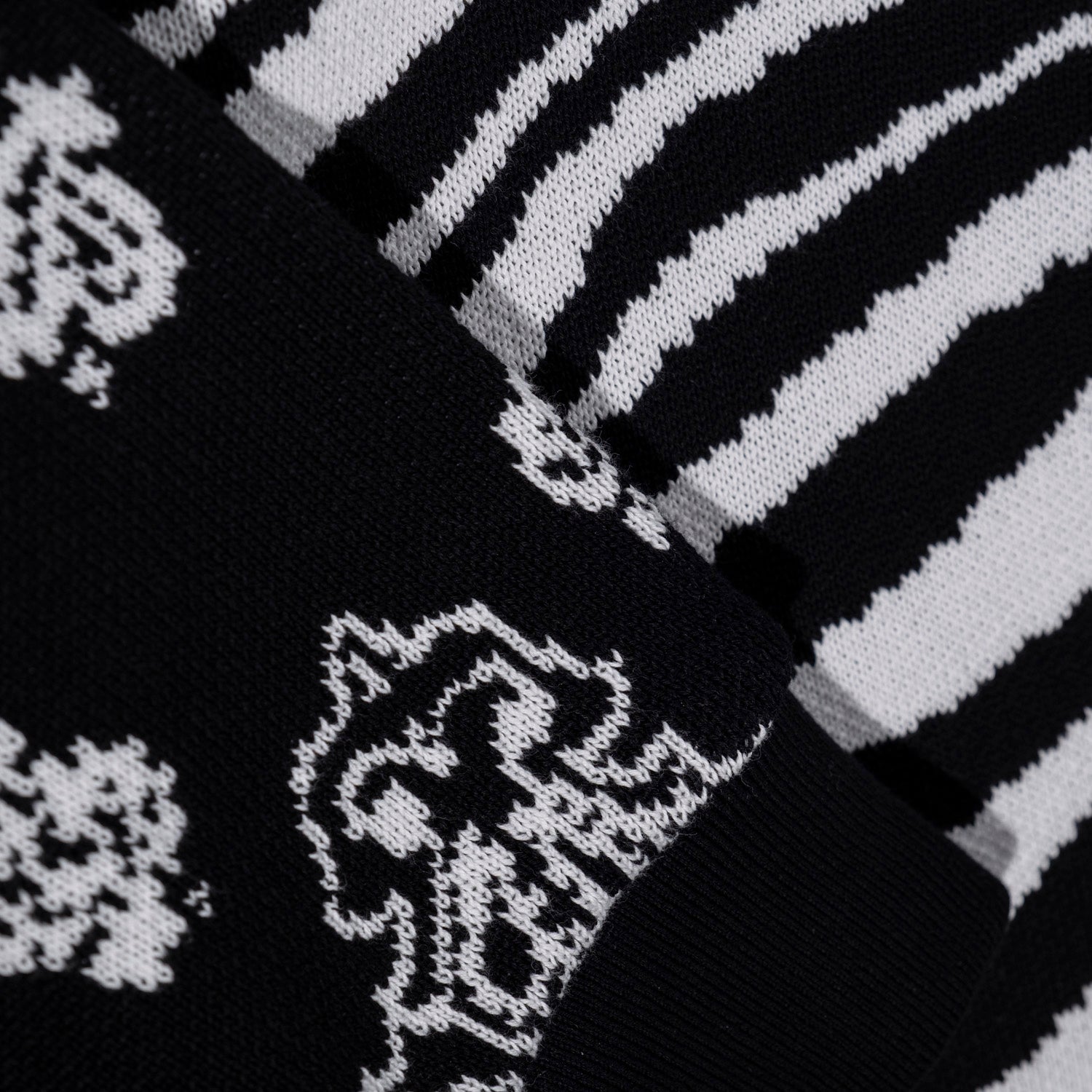 CARDIGAN ANIMALIER_BLACK - Al Ain Académie