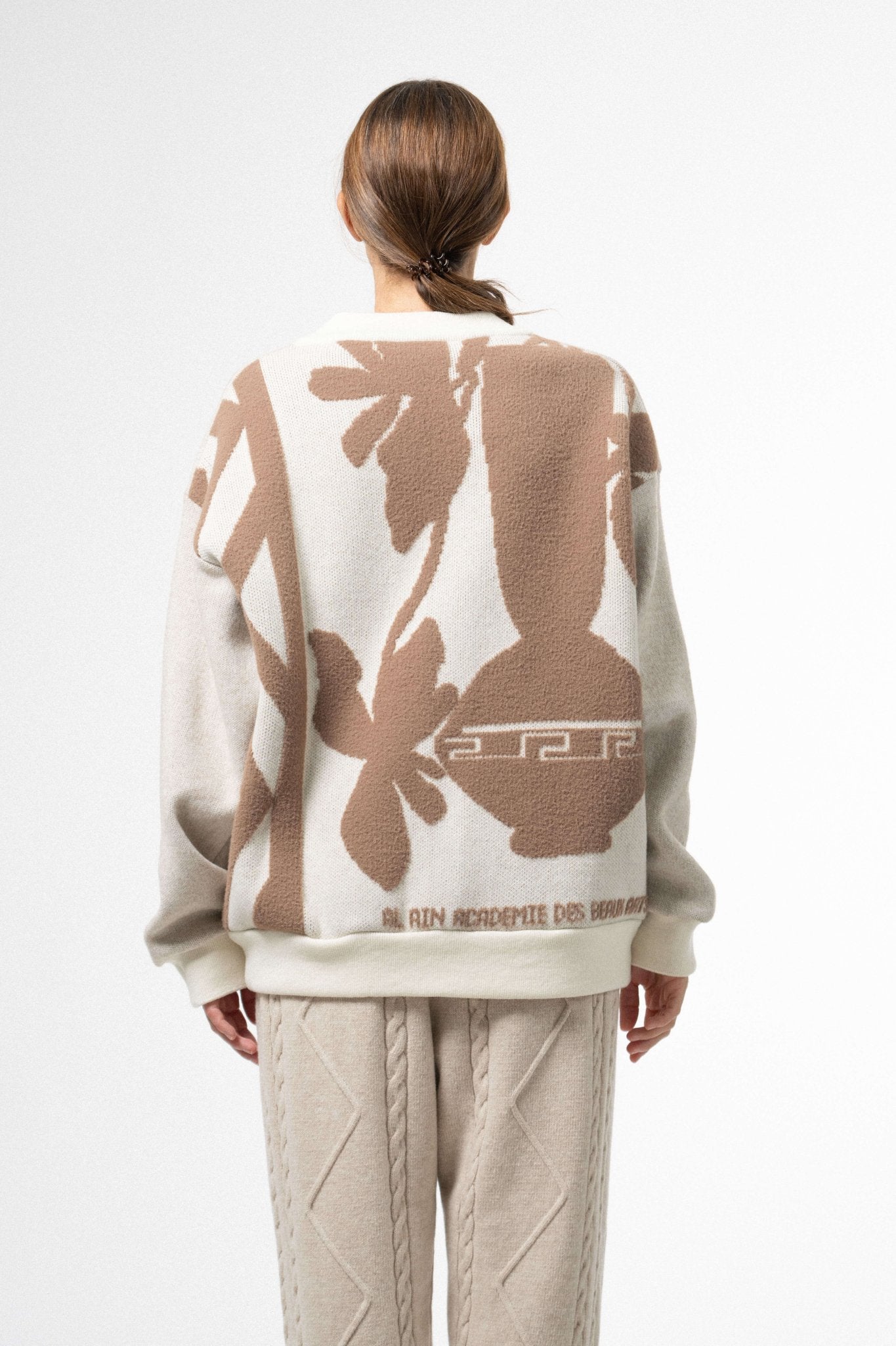 CARDIGAN /// TOUT EN LAIEN - Al Ain Académie