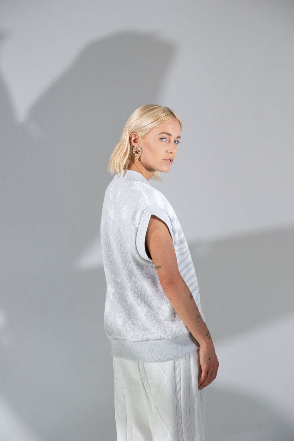 VEST ANIMALIER_SILVER - Al Ain Académie